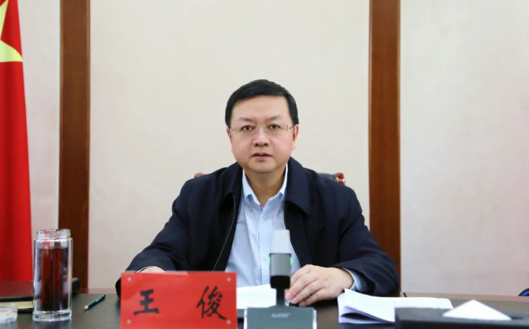 自治区民委召开党组会议传达学习习近平总书记重要讲话和全国“两会”精神1.jpg